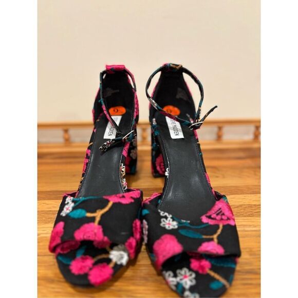 Steve Madden Women's Mirna Embroidered Floral Heel Sandals Multicolor Sz 9.5 NWT - Picture 3 of 8